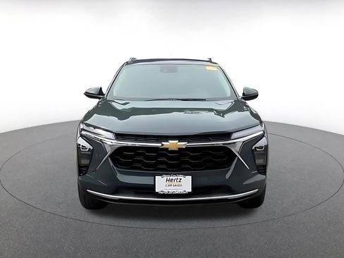 Used 2025 Chevrolet Trax LT image 5