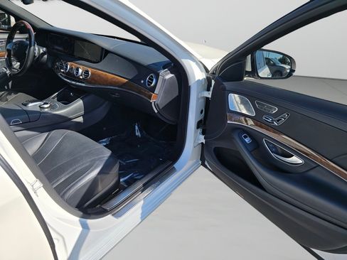 Used 2015 Mercedes-Benz S 550 4MATIC Sedan image 30