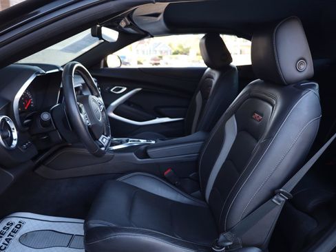 Used 2019 Chevrolet Camaro SS RWD image 26