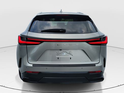 Certified 2024 Lexus NX 250 FWD w/ Cold Area Package image 5
