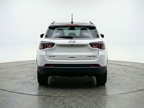 Used 2025 Jeep Compass Trailhawk AWD/4WD image 6