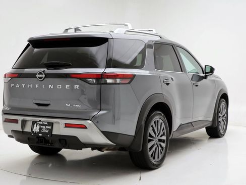 Used 2024 Nissan Pathfinder SL w/ SL Premium Package image 9