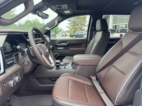 New 2026 GMC Sierra 1500 Denali w/ Denali Reserve Package AWD/4WD image 15