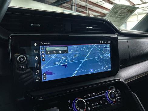 Used 2025 GMC Sierra 2500 AT4 AWD/4WD image 34