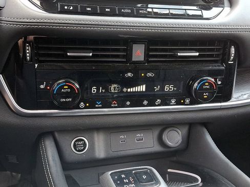 Used 2023 Nissan Rogue Platinum w/ Platinum Premium Package AWD/4WD image 19