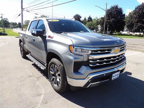 Used 2025 Chevrolet Silverado 1500 LTZ w/ LTZ Premium Package AWD/4WD image 7