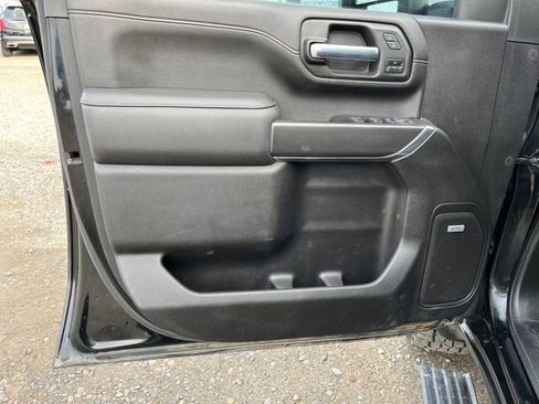 Used 2022 GMC Sierra 2500 AT4 w/ AT4 Preferred Package image 12