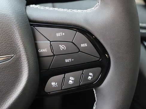 New 2026 Chrysler Pacifica Limited w/ S Appearance Package image 25