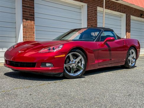 Used 2008 Chevrolet Corvette Convertible w/ Preferred Equipment Group RWD image 2