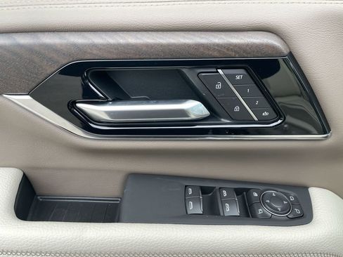 New 2026 GMC Yukon XL Denali w/ Denali Reserve Package image 24