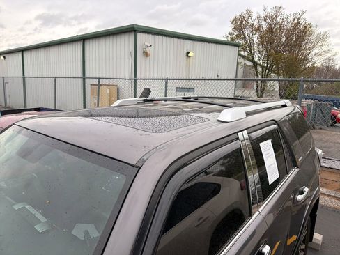 Used 2015 Toyota 4Runner Limited image 9