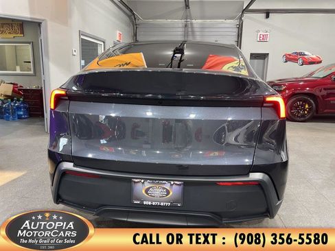Used 2026 Tesla Model Y 2WD image 33