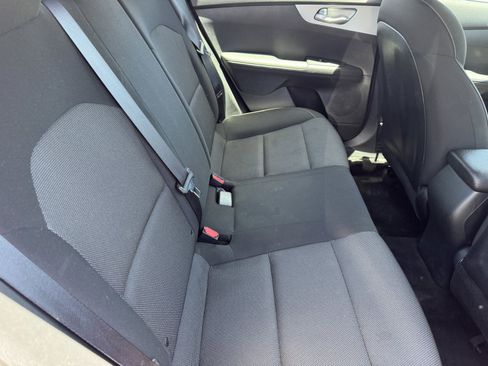 Used 2024 Kia Forte LXS FWD image 17