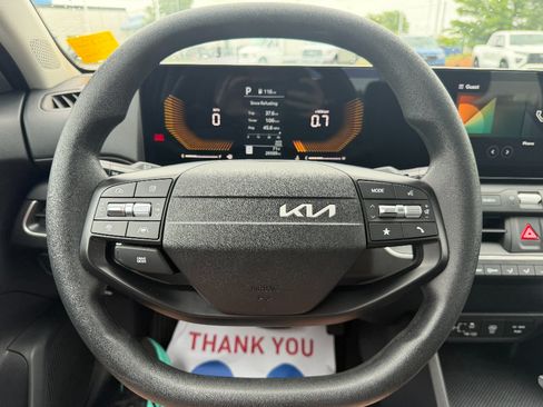 Used 2025 Kia K4 FWD image 39