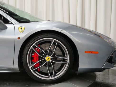 Used 2018 Ferrari 488 GTB image 51