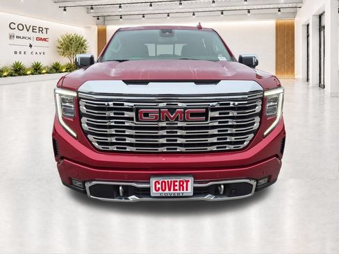 Used 2024 GMC Sierra 1500 Denali AWD/4WD image 3