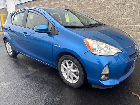Used 2013 Toyota Prius C Four image 2