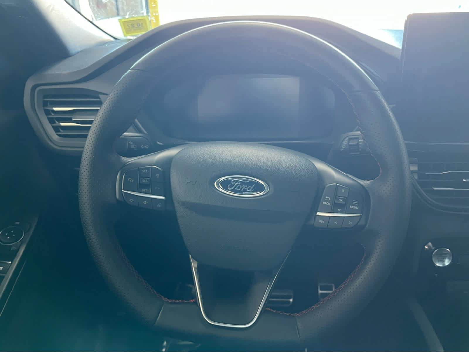 Used 2023 Ford Escape ST-Line w/ Tech Pack #1 FWD image 15