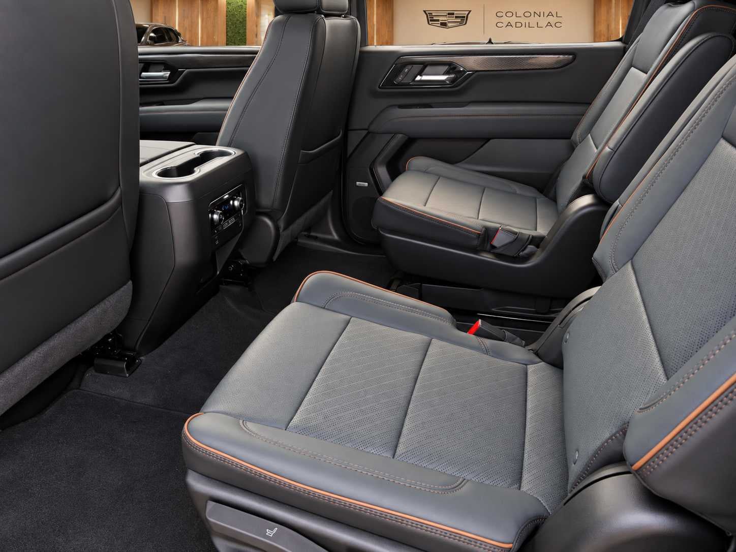 Used 2026 GMC Yukon XL AT4 AWD/4WD image 7