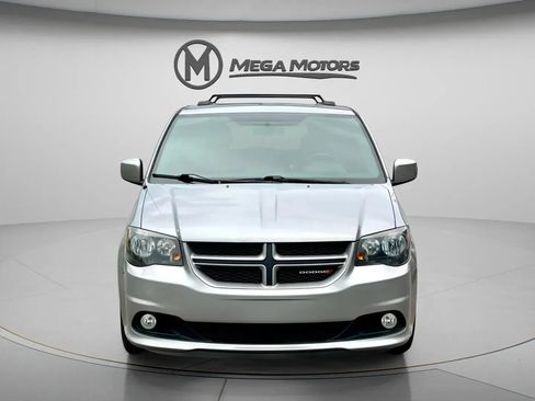 Used 2014 Dodge Grand Caravan R/T image 8