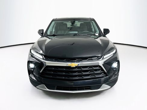 Used 2025 Chevrolet Blazer LT AWD/4WD image 2