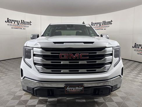 Used 2023 GMC Sierra 1500 SLE AWD/4WD image 2