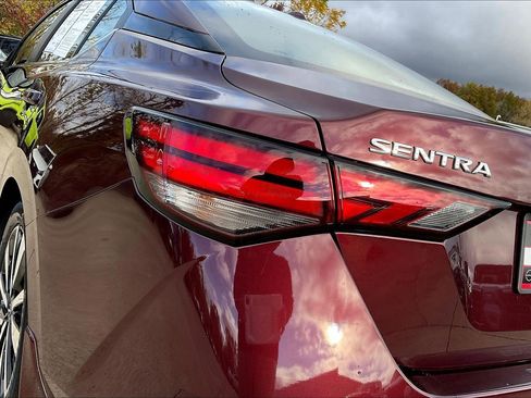 Used 2024 Nissan Sentra SV w/ SV Premium Package image 38