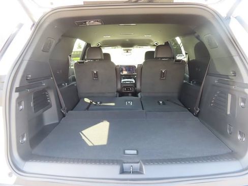 Used 2025 Chevrolet Traverse Z71 w/ Enhanced Driving Package AWD/4WD image 44