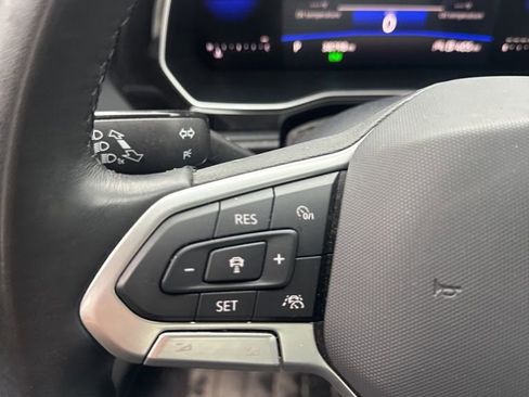 Used 2024 Volkswagen Jetta SE image 32