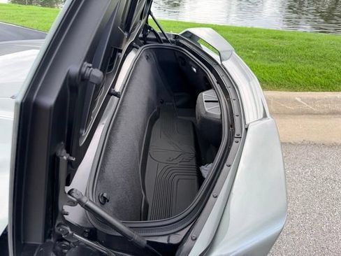 Used 2023 Chevrolet Corvette Stingray Premium Conv w/ Z51 Performance Package RWD image 9