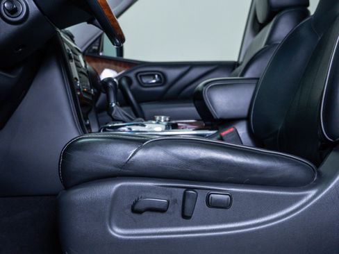 Used 2017 INFINITI QX80 4WD image 19