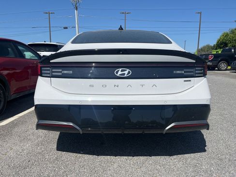 Used 2024 Hyundai Sonata Limited FWD image 4