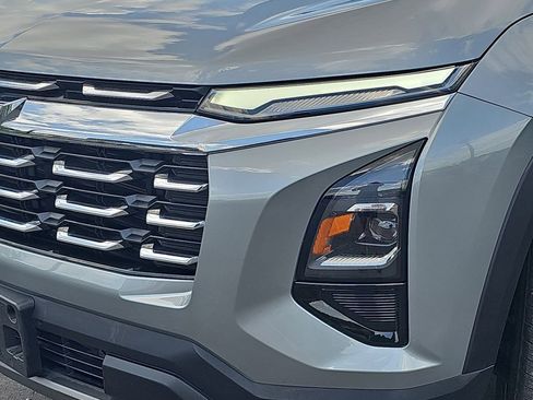 Used 2025 Chevrolet Equinox LT FWD image 34