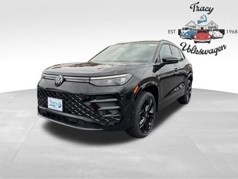 New 2026 Volkswagen Tiguan SE R-Line image 3