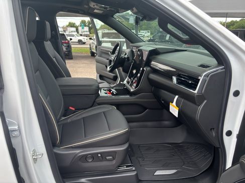 Used 2026 GMC Yukon Elevation w/ Elevation Premium Package AWD/4WD image 22