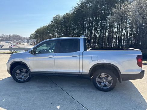 Used 2024 Honda Ridgeline TrailSport image 9