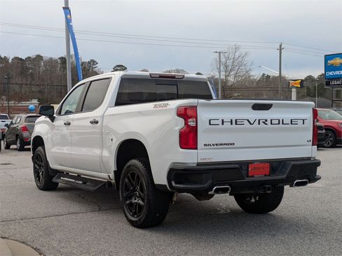 Used 2021 Chevrolet Silverado 1500 LT Trail Boss w/ Convenience Package II image 6