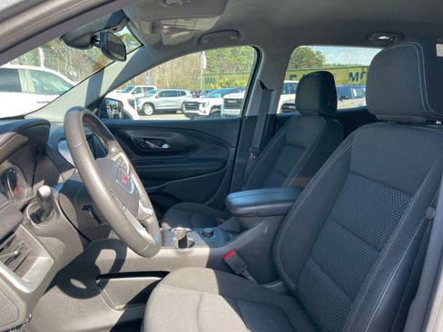 Used 2024 GMC Terrain SLE image 13
