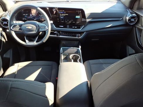 Used 2025 Chevrolet Equinox LT image 7