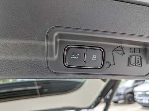 Certified 2025 Ford Explorer Active RWD image 14