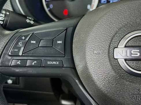 Used 2023 Nissan Kicks S image 13