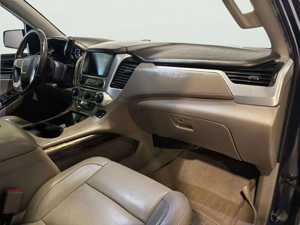 Used 2018 GMC Yukon SLT w/ Premium Edition AWD/4WD image 27