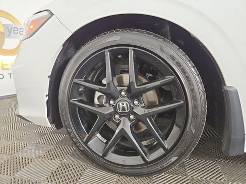 Used 2025 Honda Civic Sport image 31