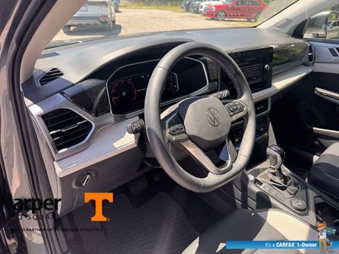 Used 2025 Volkswagen Taos SEL AWD/4WD image 14