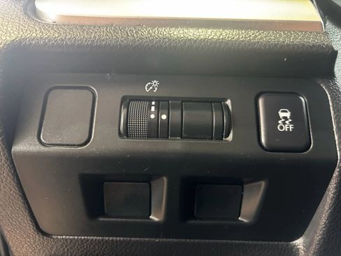 Used 2015 Subaru Impreza 2.0i Premium image 18