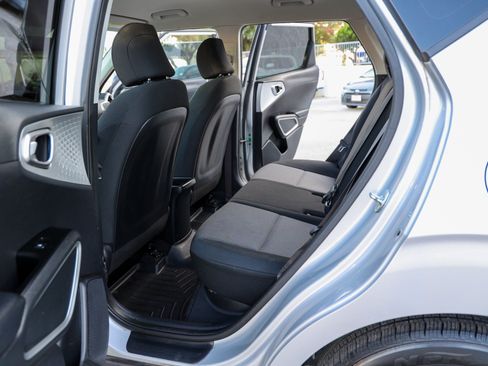 Used 2020 Kia Soul LX FWD image 31