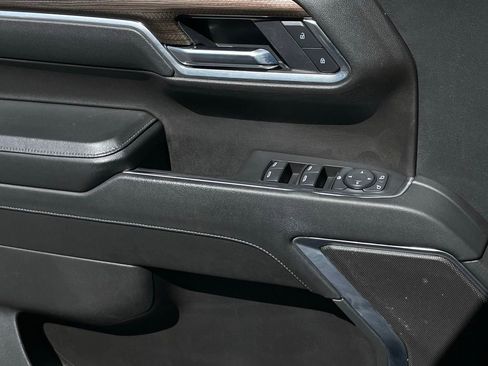 Used 2025 Chevrolet Silverado 1500 LT image 21