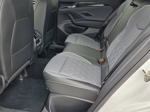 New 2026 Volkswagen Tiguan SEL R-Line image 7