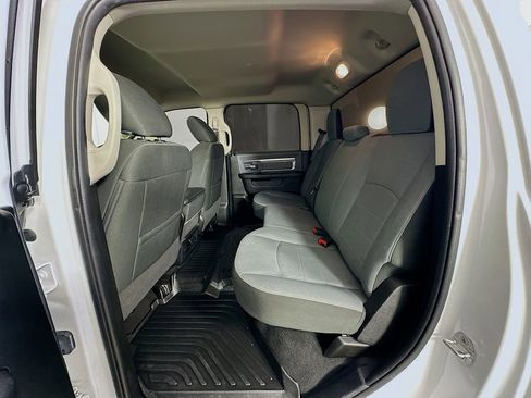 Used 2021 RAM 1500 Classic SLT image 23