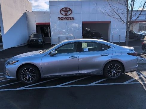 New 2025 Lexus ES 350 350 image 8